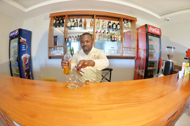 Rendezvous Bar - Image 1